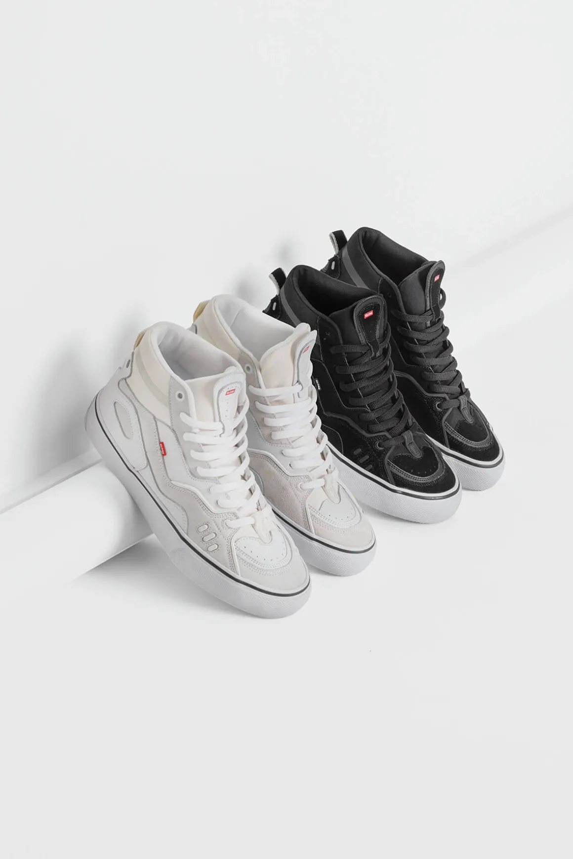 dimension__blackwhitegum__skate_shoes_3.webp Clearance Dimension - - Skate Shoes Boots